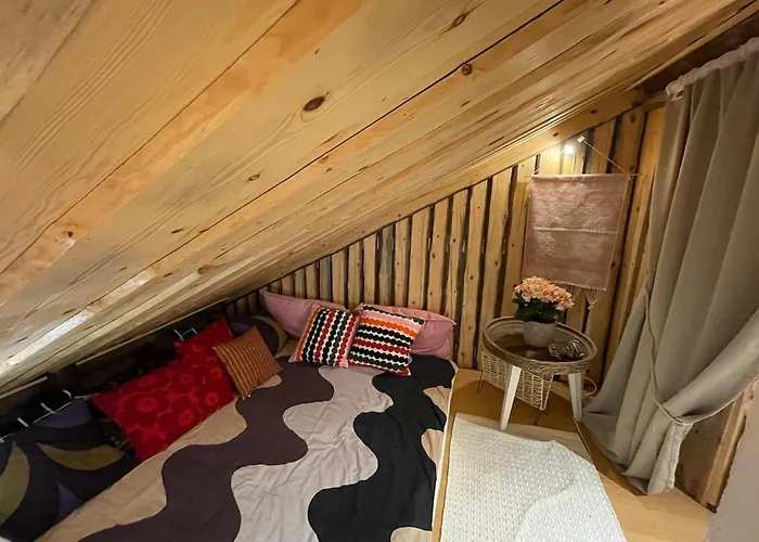 Levi - Really Peaceful And Quiet Area